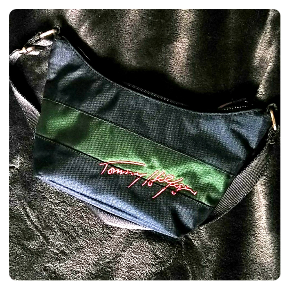 NWOT Tommy Hilfiger Purse